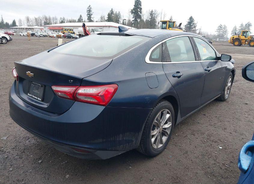 Photo 4 of 2021 Chevrolet Malibu FWD LT (VIN 1G1ZD5ST0MF029722)