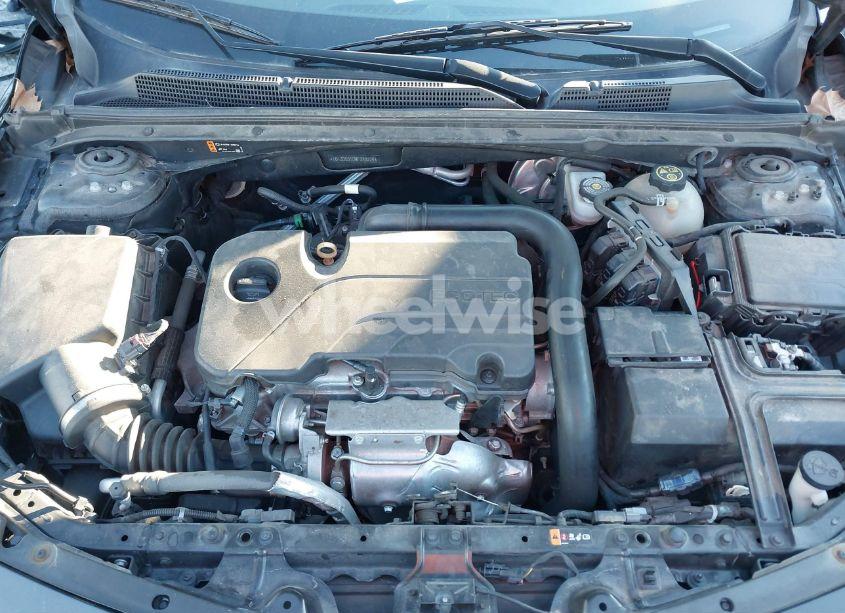 Photo 10 of 2021 Chevrolet Malibu FWD LT (VIN 1G1ZD5ST0MF030224)