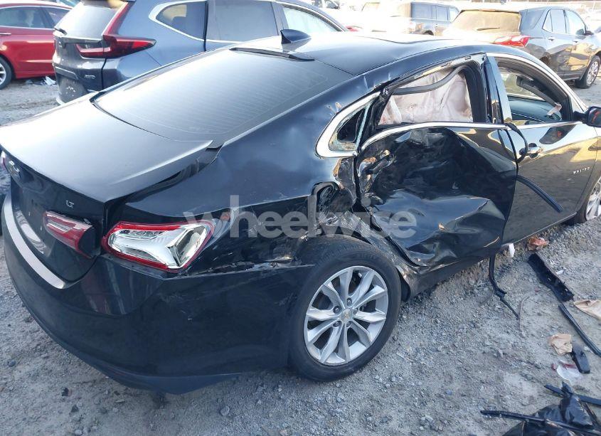 Photo 4 of 2021 Chevrolet Malibu FWD LT (VIN 1G1ZD5ST0MF030224)