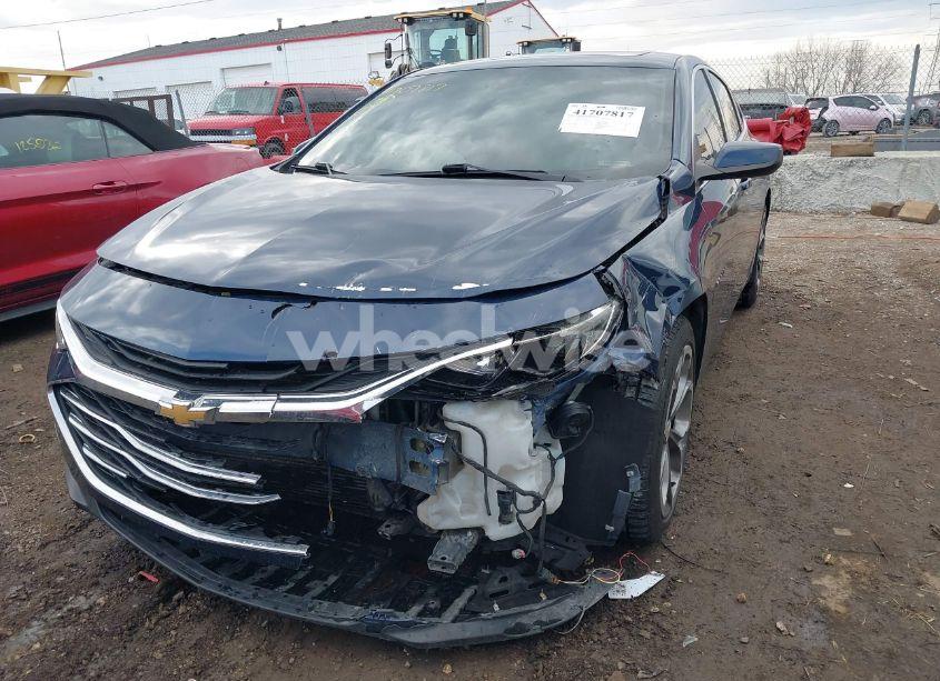 Photo 2 of 2021 Chevrolet Malibu FWD LT (VIN 1G1ZD5ST0MF050036)