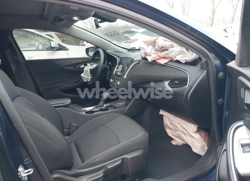 Photo 5 of 2021 Chevrolet Malibu FWD LT (VIN 1G1ZD5ST0MF050036)