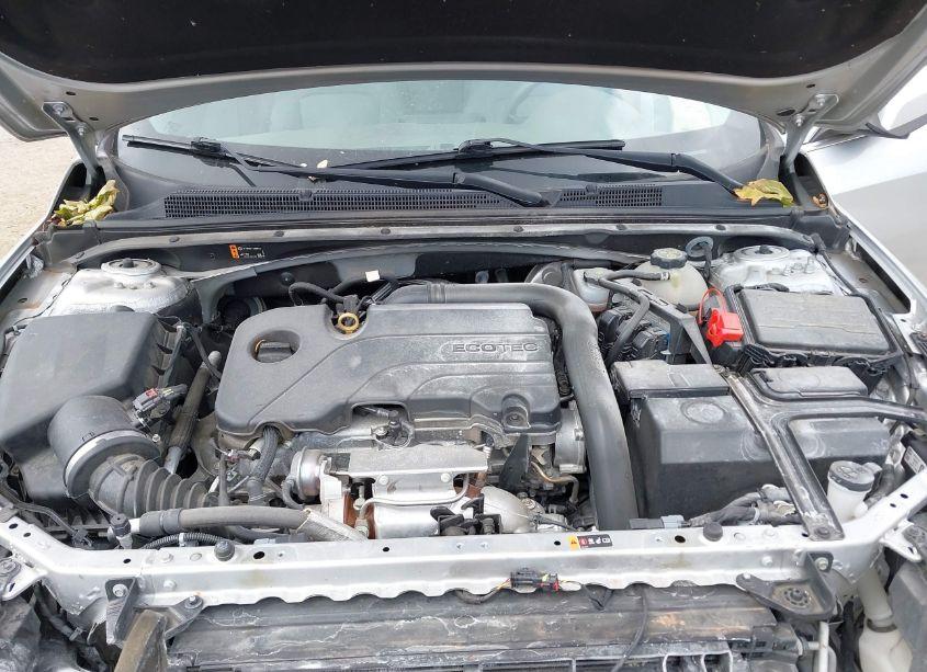 Photo 10 of 2021 Chevrolet Malibu FWD LT (VIN 1G1ZD5ST0MF060727)