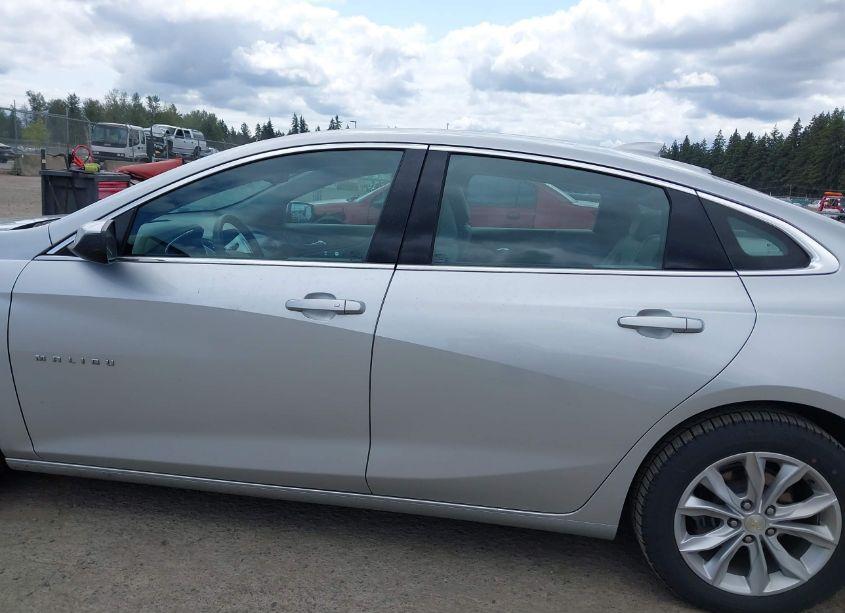 Photo 14 of 2021 Chevrolet Malibu FWD LT (VIN 1G1ZD5ST0MF060727)