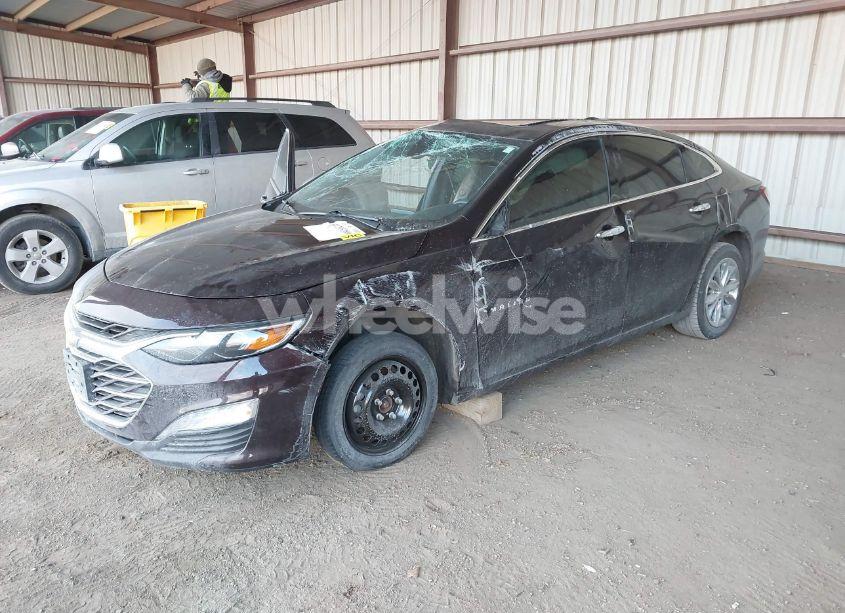 Photo 2 of 2021 Chevrolet Malibu FWD LT (VIN 1G1ZD5ST0MF063403)