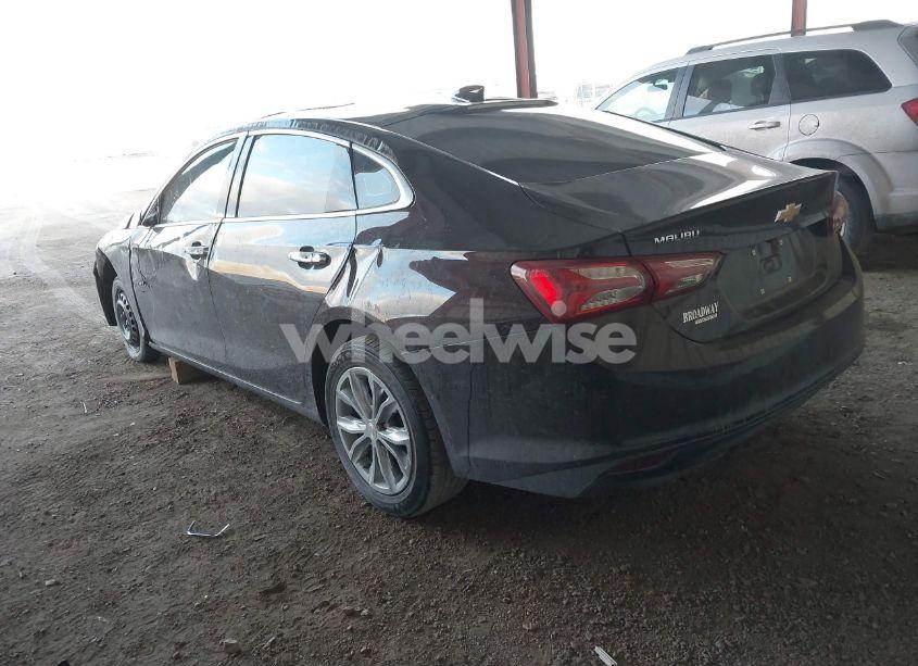 Photo 3 of 2021 Chevrolet Malibu FWD LT (VIN 1G1ZD5ST0MF063403)
