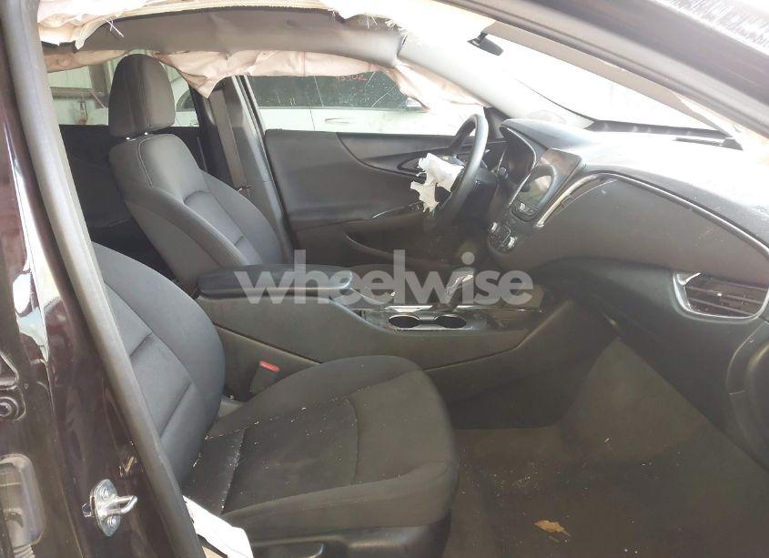 Photo 5 of 2021 Chevrolet Malibu FWD LT (VIN 1G1ZD5ST0MF063403)