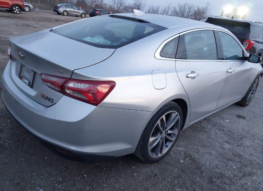 Photo 4 of 2021 Chevrolet Malibu FWD LT (VIN 1G1ZD5ST0MF063725)