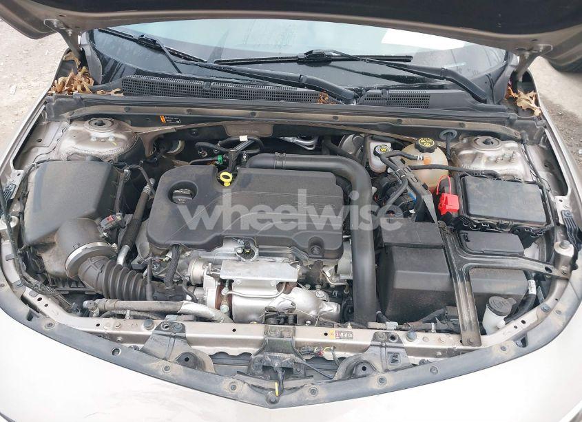 Photo 10 of 2022 Chevrolet Malibu FWD LT (VIN 1G1ZD5ST0NF118899)