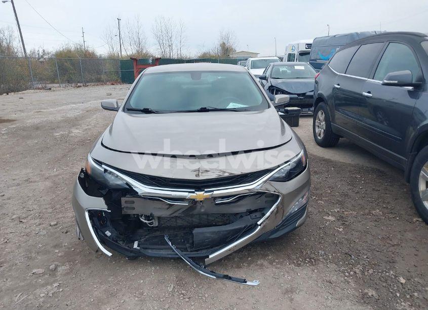Photo 12 of 2022 Chevrolet Malibu FWD LT (VIN 1G1ZD5ST0NF118899)