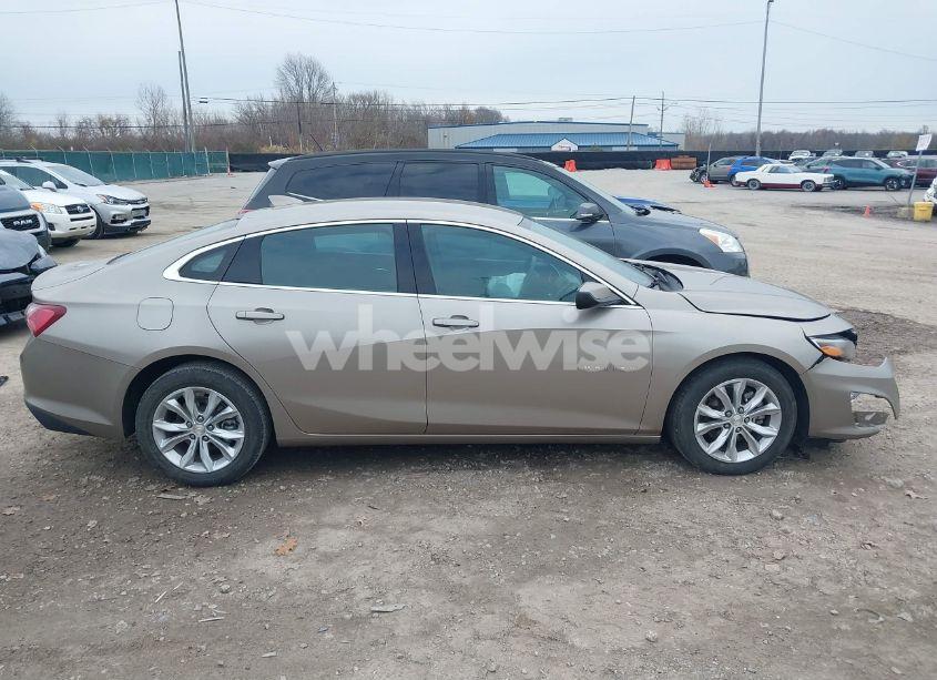 Photo 13 of 2022 Chevrolet Malibu FWD LT (VIN 1G1ZD5ST0NF118899)