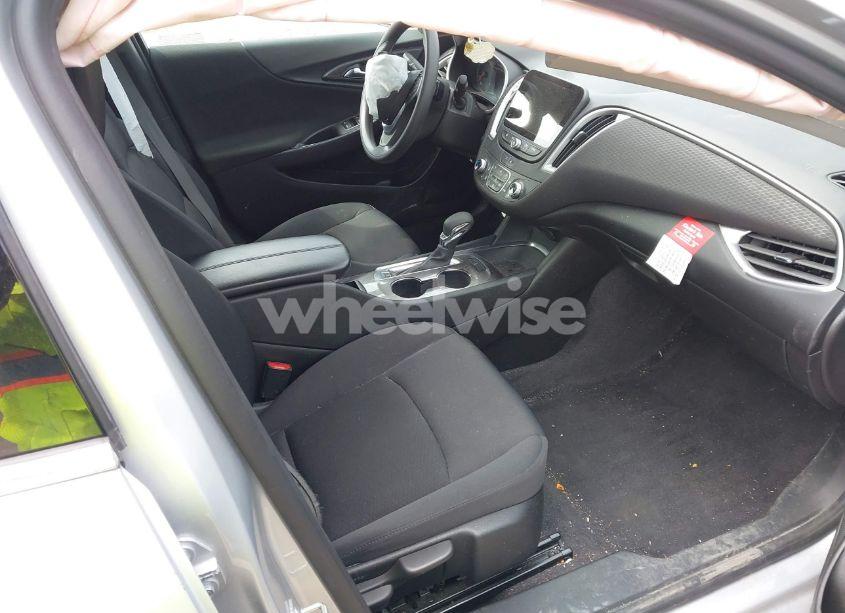 Photo 5 of 2022 Chevrolet Malibu FWD LT (VIN 1G1ZD5ST0NF127151)