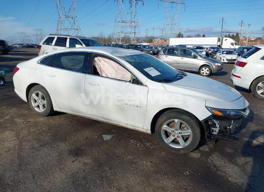2022 Chevrolet Malibu FWD LT (VIN 1G1ZD5ST0NF132138) main photo