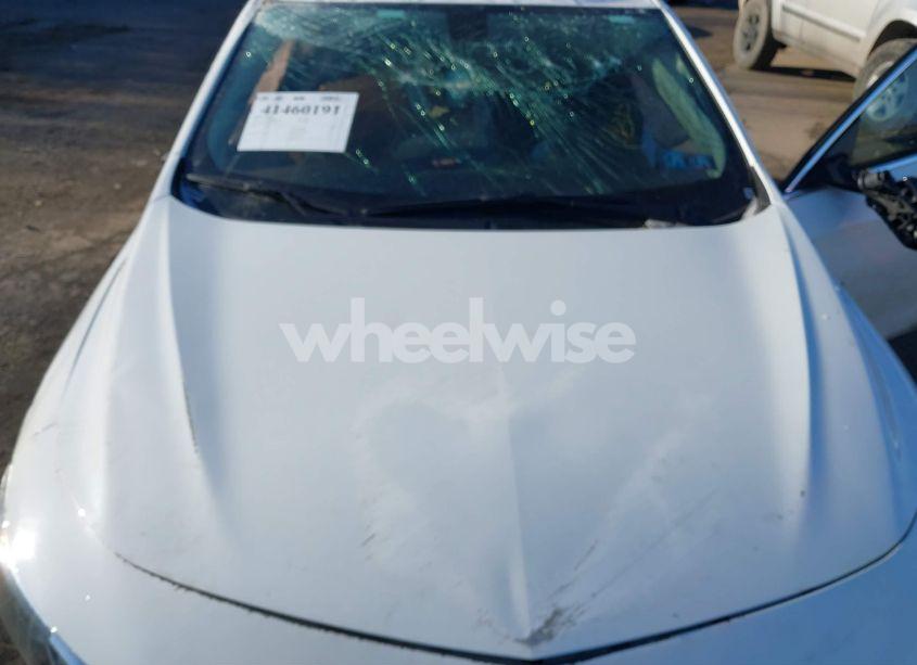 Photo 10 of 2022 Chevrolet Malibu FWD LT (VIN 1G1ZD5ST0NF132138)