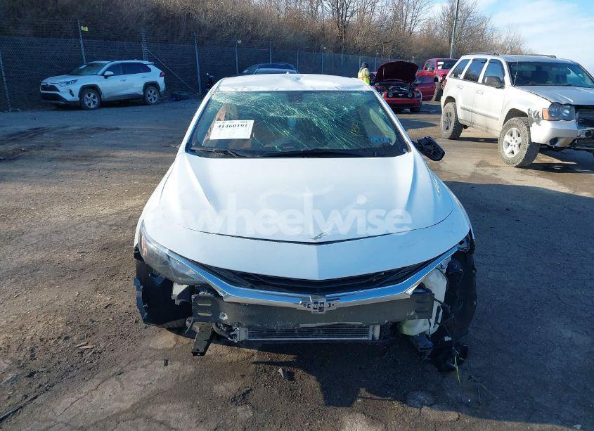 Photo 11 of 2022 Chevrolet Malibu FWD LT (VIN 1G1ZD5ST0NF132138)