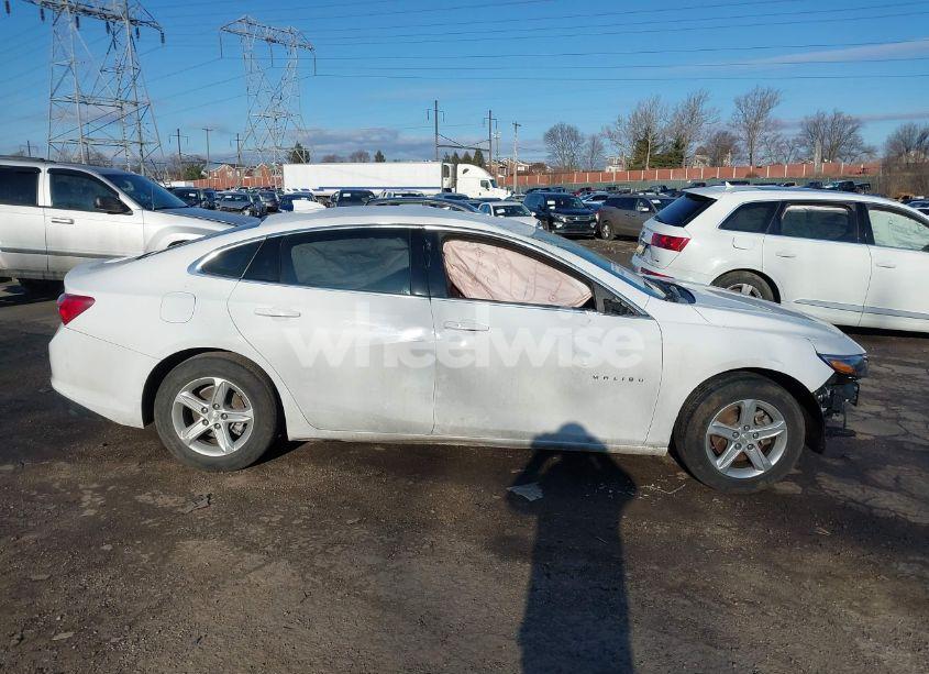 Photo 12 of 2022 Chevrolet Malibu FWD LT (VIN 1G1ZD5ST0NF132138)