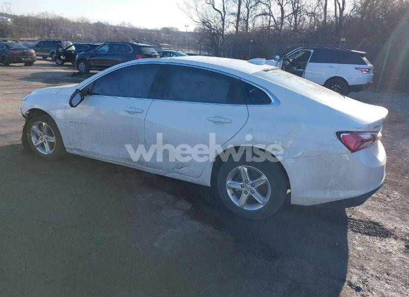 Photo 3 of 2022 Chevrolet Malibu FWD LT (VIN 1G1ZD5ST0NF132138)