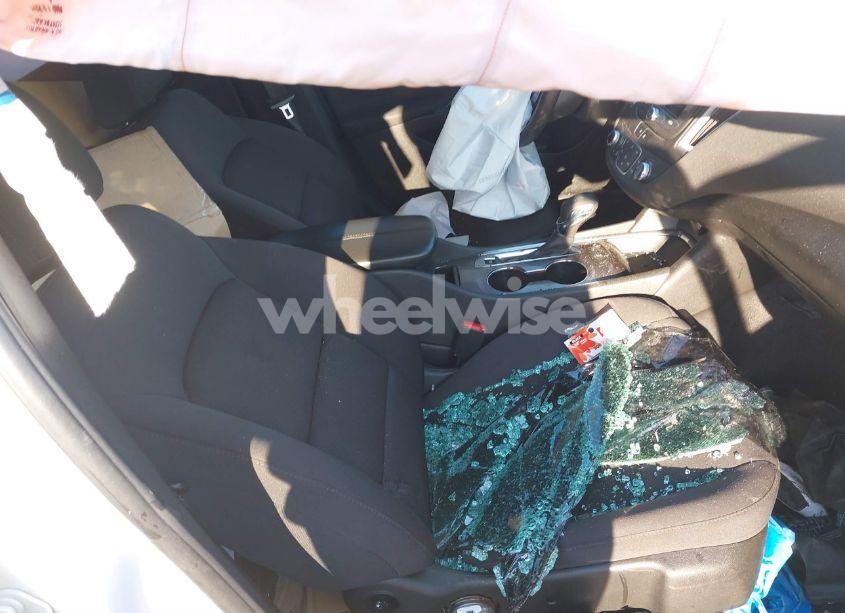 Photo 5 of 2022 Chevrolet Malibu FWD LT (VIN 1G1ZD5ST0NF132138)