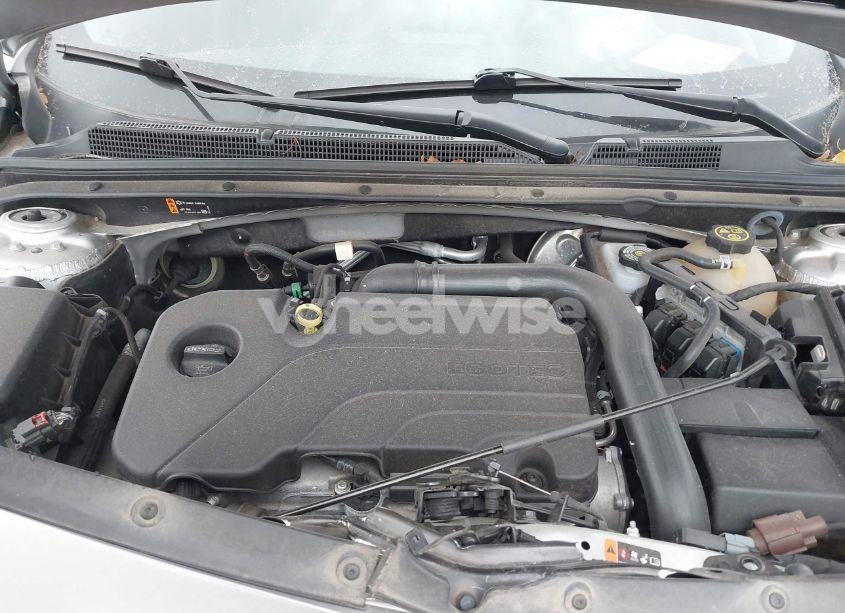 Photo 10 of 2022 Chevrolet Malibu FWD LT (VIN 1G1ZD5ST0NF148145)