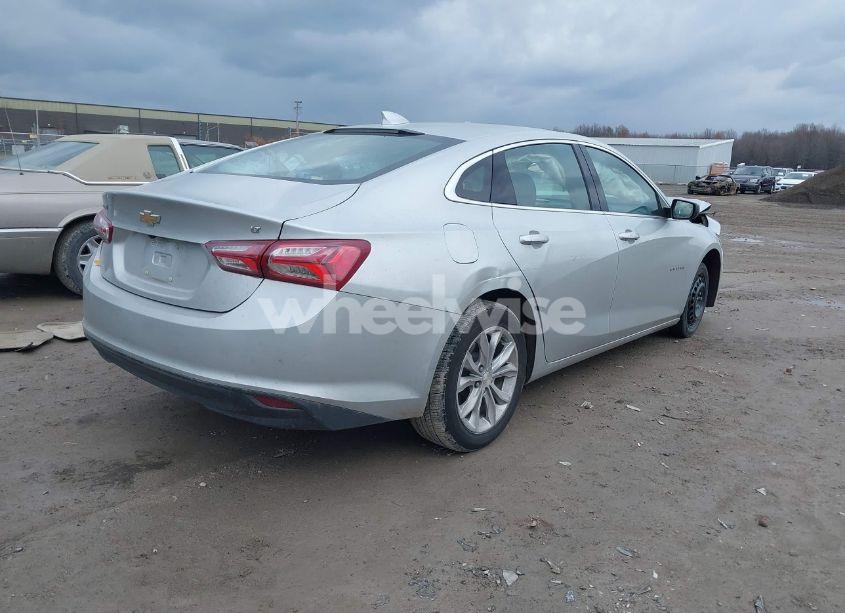 Photo 4 of 2022 Chevrolet Malibu FWD LT (VIN 1G1ZD5ST0NF148145)