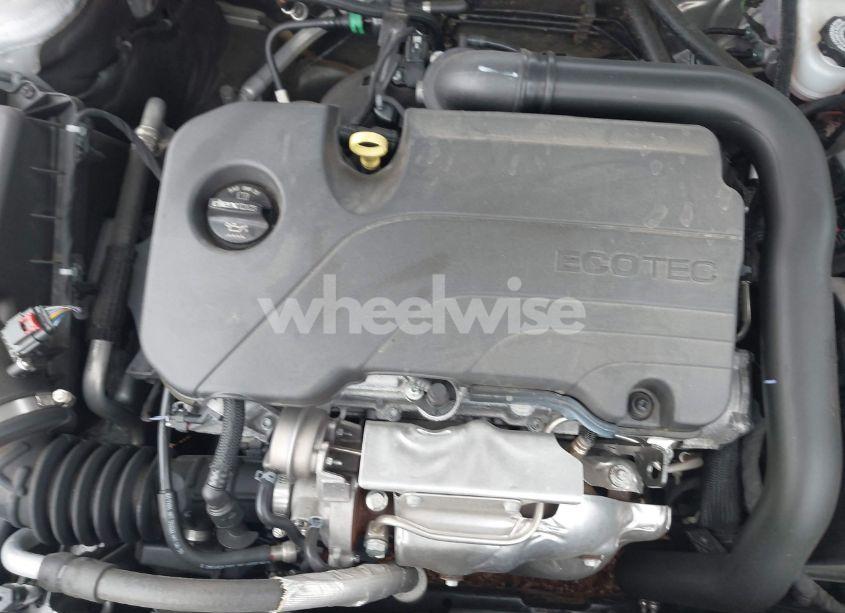Photo 10 of 2022 Chevrolet Malibu FWD LT (VIN 1G1ZD5ST0NF171389)
