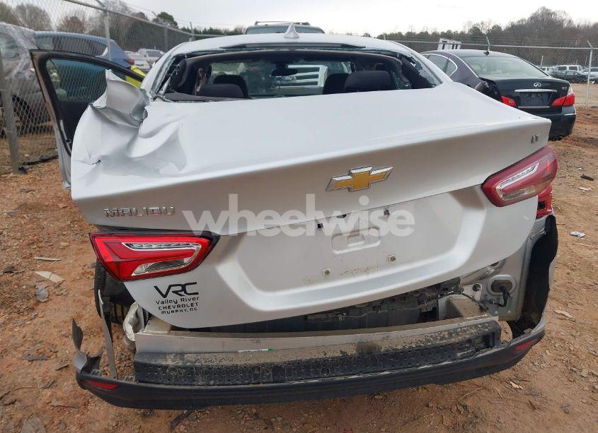 Photo 6 of 2022 Chevrolet Malibu FWD LT (VIN 1G1ZD5ST0NF171389)