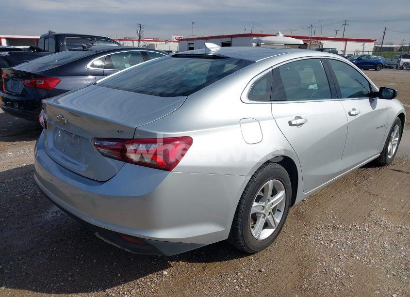 Photo 4 of 2022 Chevrolet Malibu FWD LT (VIN 1G1ZD5ST0NF175152)
