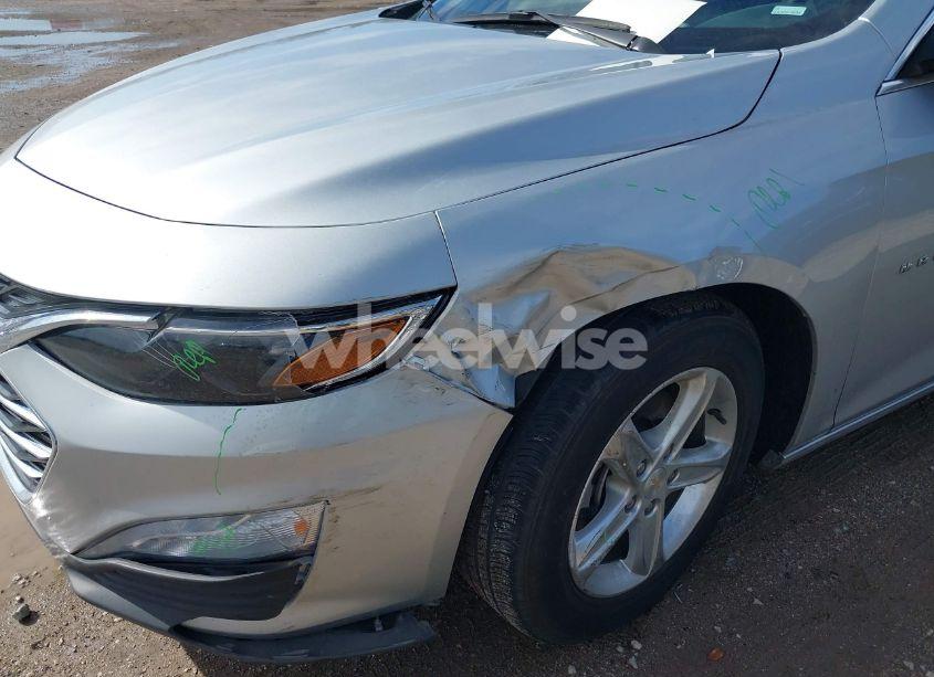 Photo 6 of 2022 Chevrolet Malibu FWD LT (VIN 1G1ZD5ST0NF175152)