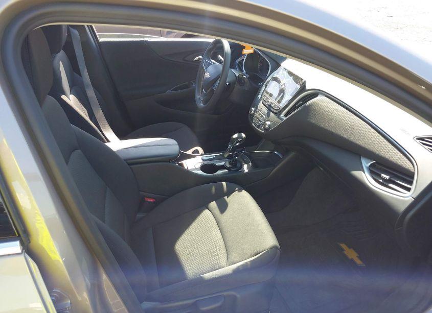Photo 5 of 2023 Chevrolet Malibu FWD 1LT (VIN 1G1ZD5ST0PF116959)