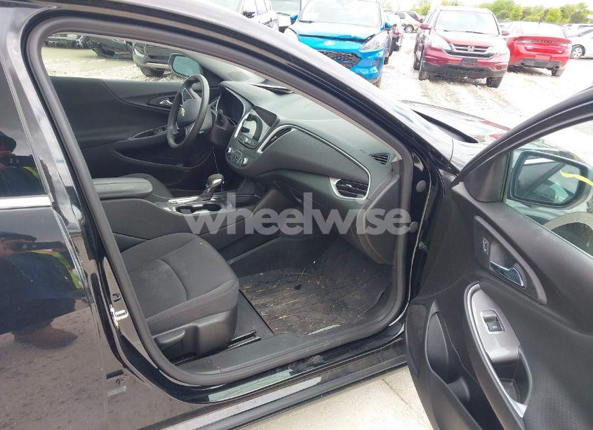 Photo 5 of 2023 Chevrolet Malibu FWD 1LT (VIN 1G1ZD5ST0PF117139)