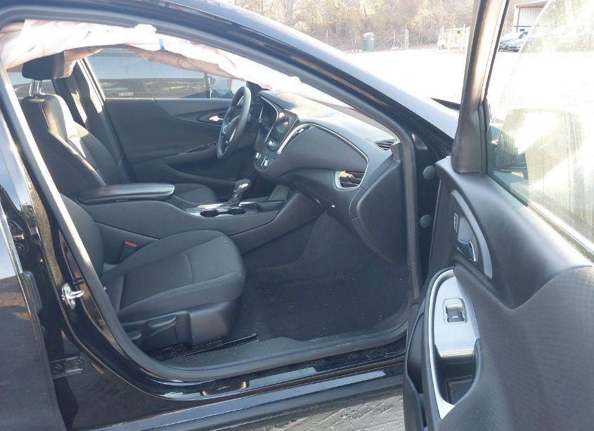 Photo 5 of 2023 Chevrolet Malibu FWD 1LT (VIN 1G1ZD5ST0PF136712)