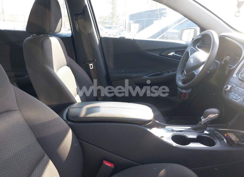 Photo 5 of 2023 Chevrolet Malibu FWD 1LT (VIN 1G1ZD5ST0PF162632)