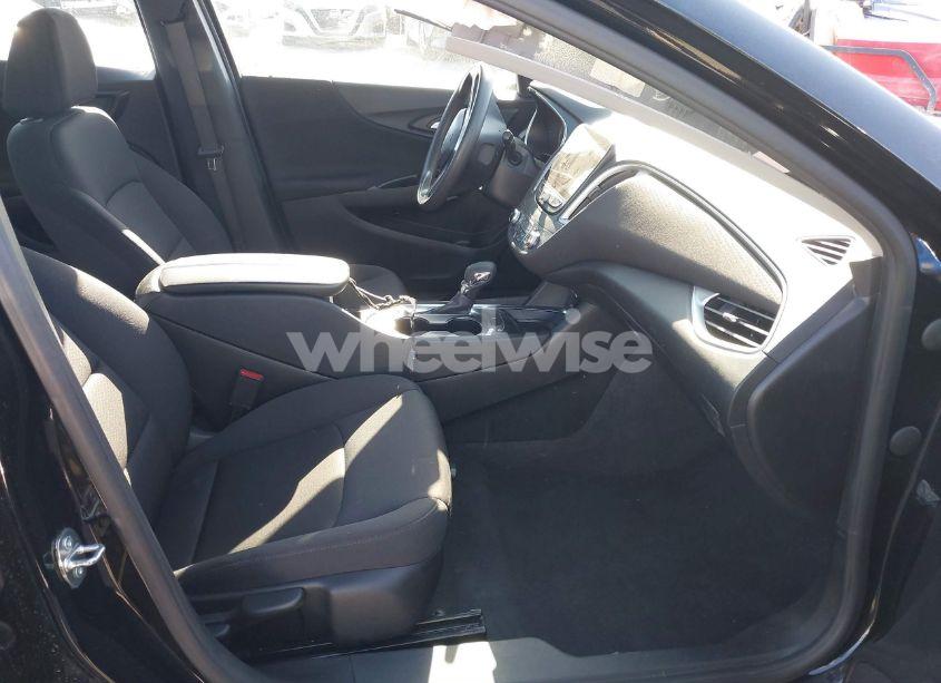 Photo 5 of 2023 Chevrolet Malibu FWD 1LT (VIN 1G1ZD5ST0PF166485)