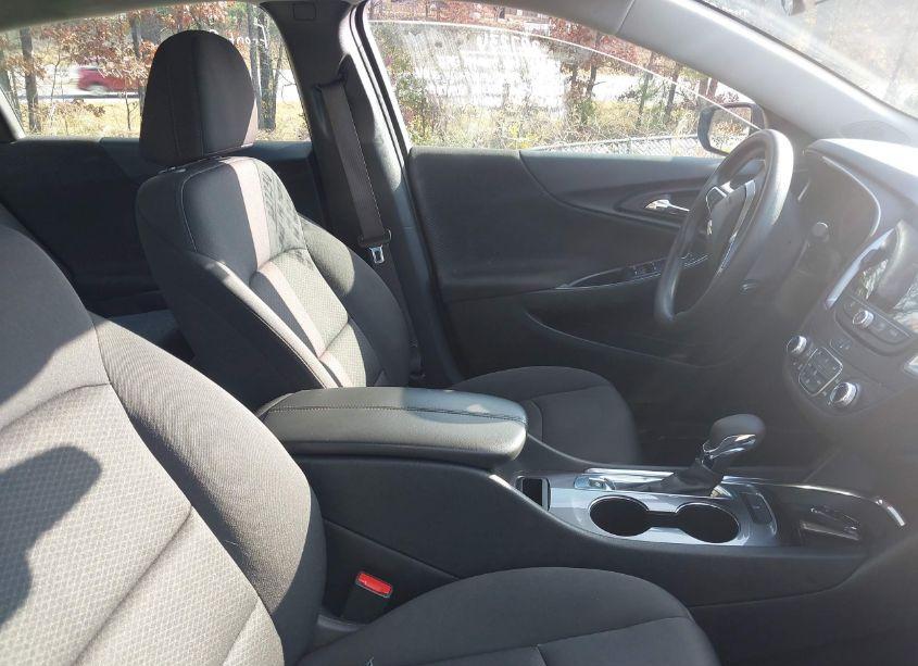 Photo 5 of 2023 Chevrolet Malibu FWD 1LT (VIN 1G1ZD5ST0PF172786)