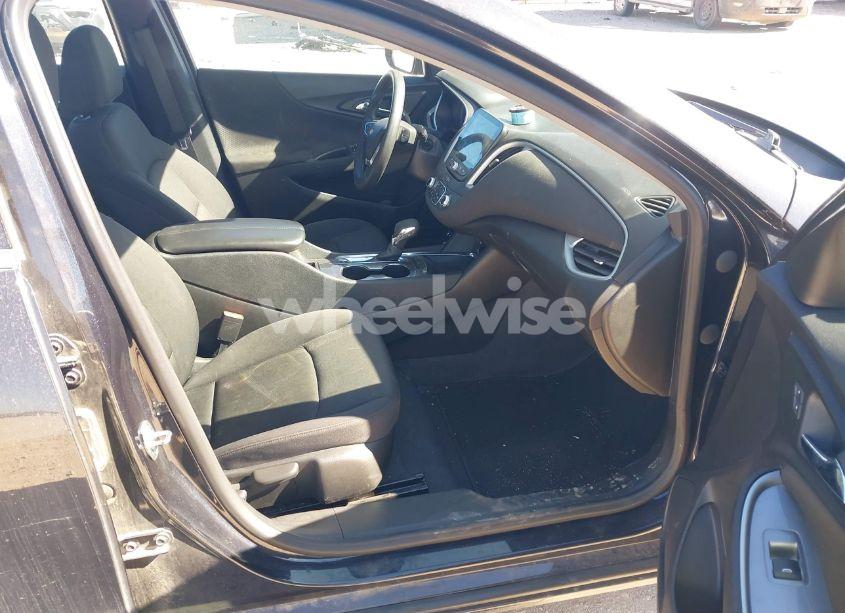 Photo 5 of 2023 Chevrolet Malibu FWD 1LT (VIN 1G1ZD5ST0PF186431)