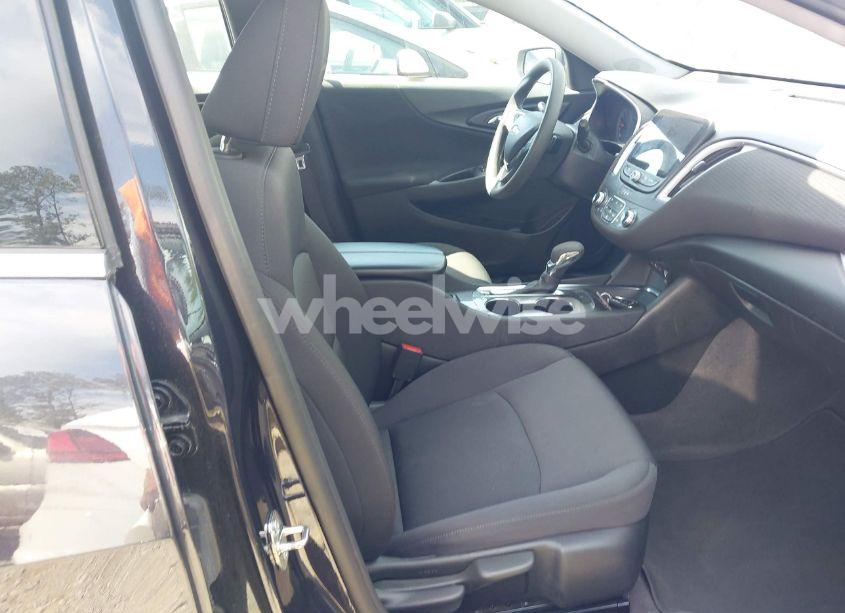 Photo 5 of 2023 Chevrolet Malibu FWD 1LT (VIN 1G1ZD5ST0PF197574)