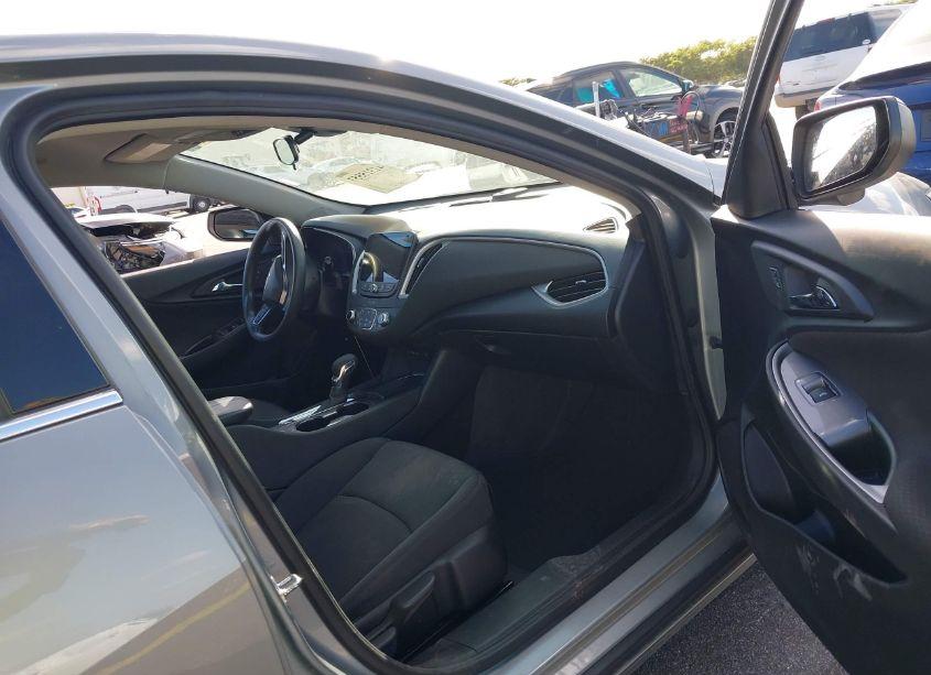 Photo 5 of 2023 Chevrolet Malibu FWD 1LT (VIN 1G1ZD5ST0PF203941)