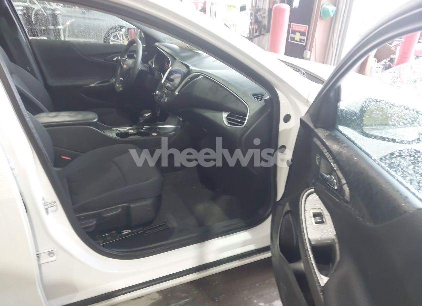 Photo 5 of 2023 Chevrolet Malibu FWD 1LT (VIN 1G1ZD5ST0PF226376)
