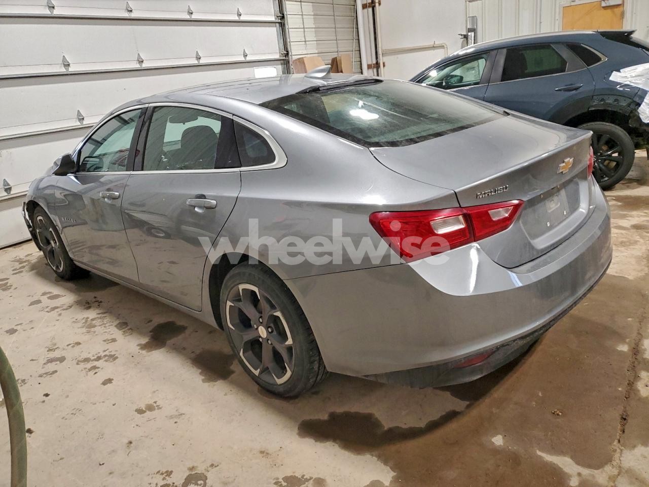 Photo 2 of 2023 CHEVROLET MALIBU LT (VIN 1G1ZD5ST0PF239807)