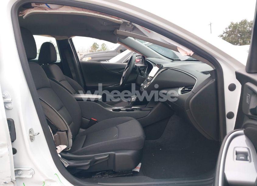 Photo 5 of 2023 Chevrolet Malibu FWD 1LT (VIN 1G1ZD5ST0PF241170)