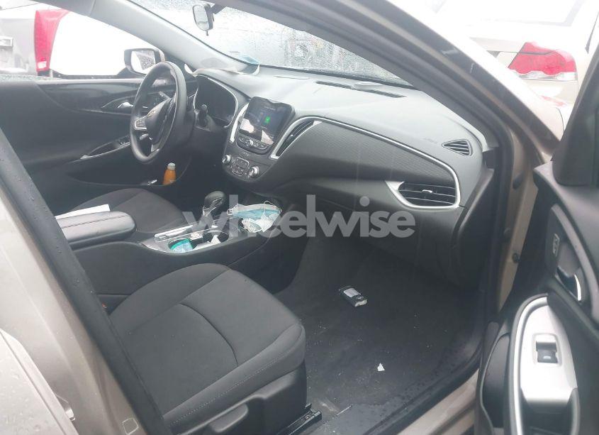 Photo 5 of 2024 Chevrolet Malibu FWD 1LT (VIN 1G1ZD5ST0RF105110)