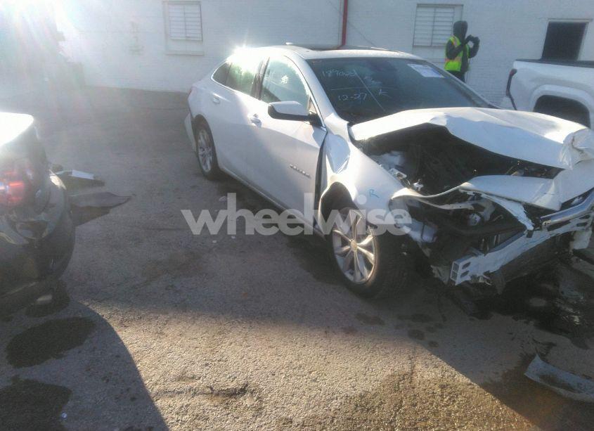 2024 Chevrolet Malibu FWD 1LT (VIN 1G1ZD5ST0RF105673) main photo