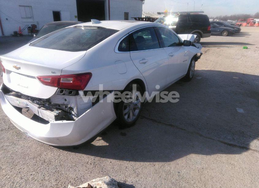 Photo 4 of 2024 Chevrolet Malibu FWD 1LT (VIN 1G1ZD5ST0RF105673)