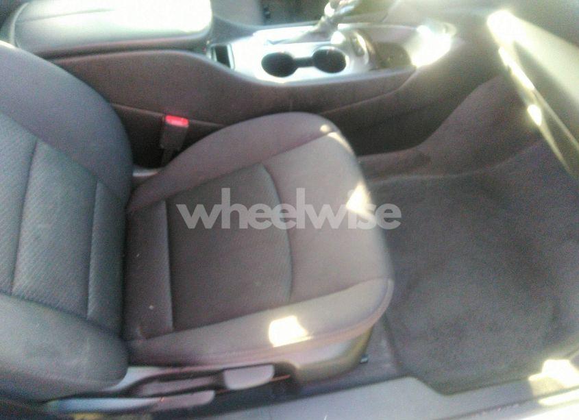 Photo 5 of 2024 Chevrolet Malibu FWD 1LT (VIN 1G1ZD5ST0RF105673)