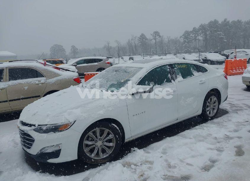Photo 2 of 2024 Chevrolet Malibu FWD 1LT (VIN 1G1ZD5ST0RF135000)