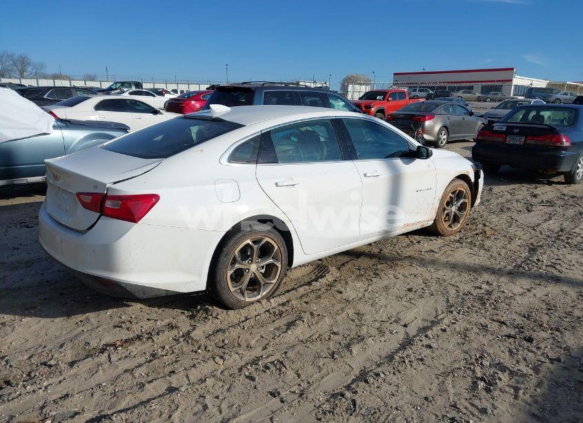 Photo 4 of 2024 Chevrolet Malibu FWD 1LT (VIN 1G1ZD5ST0RF140875)