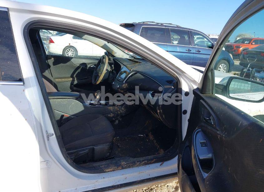 Photo 5 of 2024 Chevrolet Malibu FWD 1LT (VIN 1G1ZD5ST0RF140875)