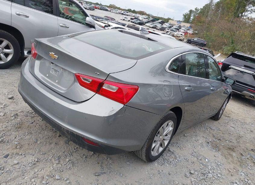 Photo 4 of 2024 Chevrolet Malibu FWD 1LT (VIN 1G1ZD5ST0RF145770)