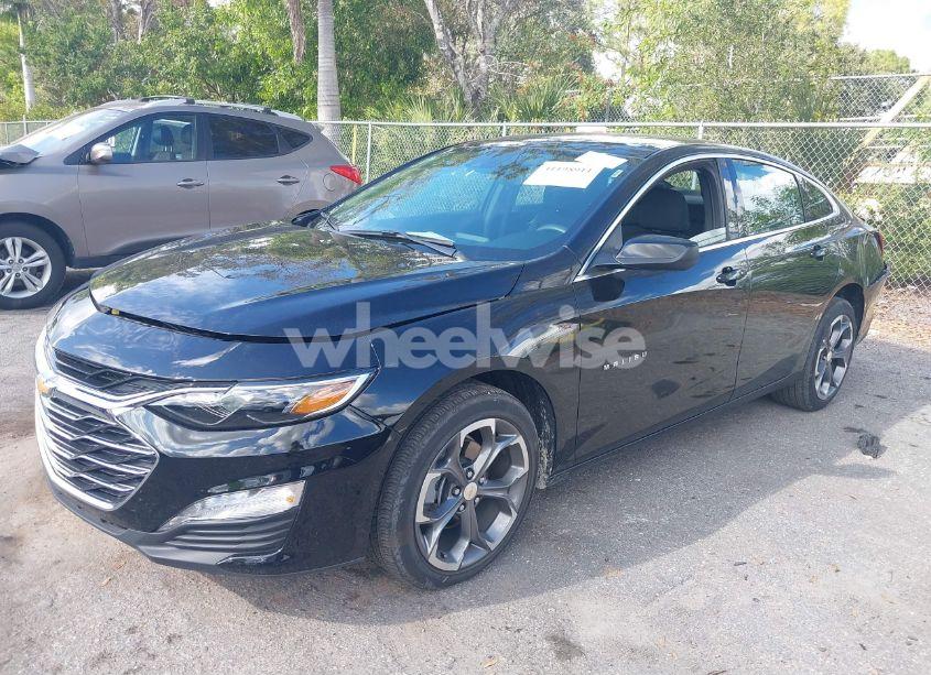 Photo 2 of 2024 Chevrolet Malibu FWD 1LT (VIN 1G1ZD5ST0RF147342)