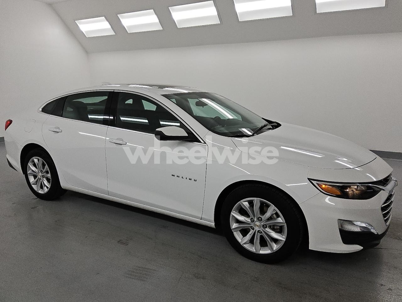Photo 4 of 2024 CHEVROLET MALIBU LT (VIN 1G1ZD5ST0RF175996)