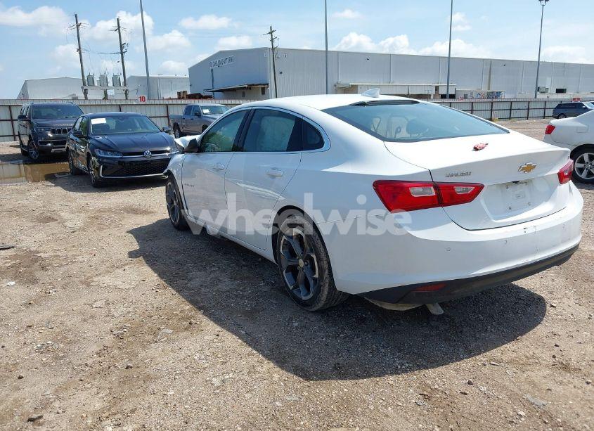 Photo 3 of 2024 Chevrolet Malibu FWD 1LT (VIN 1G1ZD5ST0RF181118)